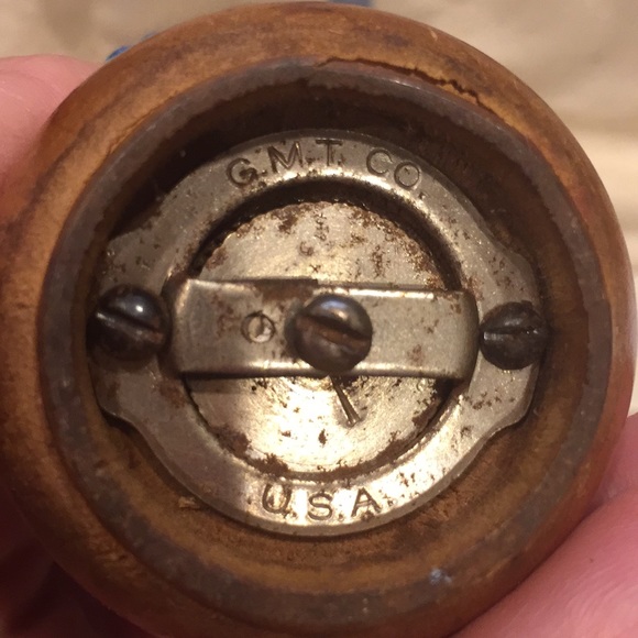 Vintage salt or pepper shaker G.M.T.co USA - Picture 3 of 4